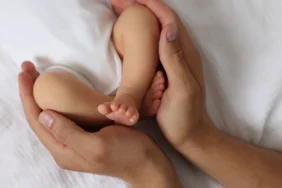 yeni-duzenleme-yolda-dogum-izni-24-haftaya-cikiyor-8IpYZxAu