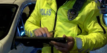 yeni-trafik-yasasi-yururlukte-cezalar-katlandi-6TXRvbA0