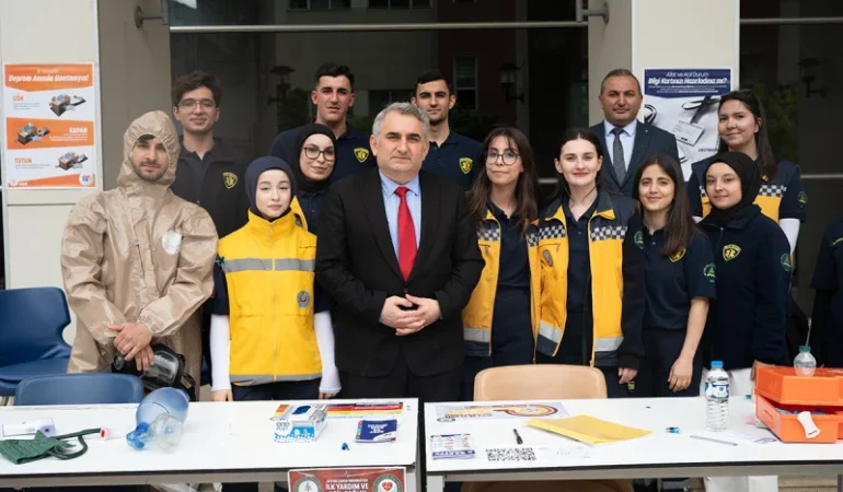 acude-ilk-yardim-farkindaligi-etkinligi-FdcDdsxX