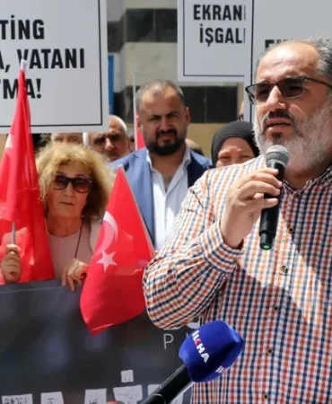 adanadan-temiz-ekran-cagrisi-QqQI6N3C