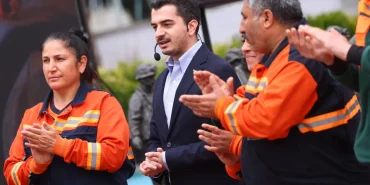 ahmed-arif-parkinda-1-mayis-isci-bayrami-kutlandi-6X9DGCZS