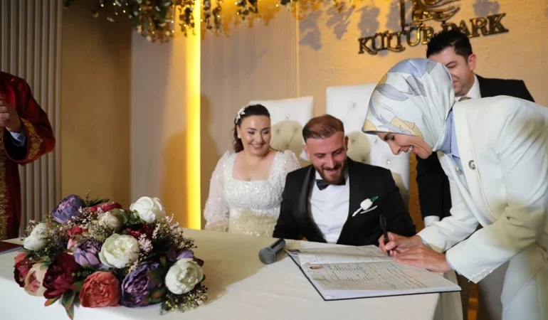 aile-ve-genclik-fonu-odemeleri-yapildi-Qd3BdnUF