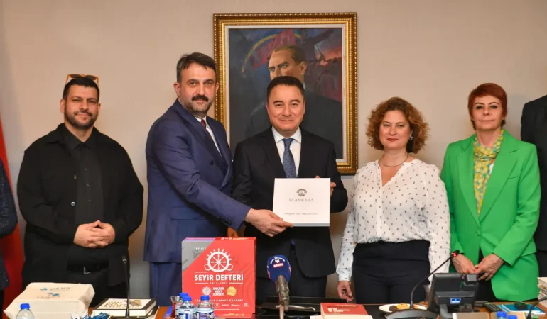 akk-baskani-yilmaz-deva-partisi-genel-baskani-babacani-ziyaret-etti-pdtYl4W3