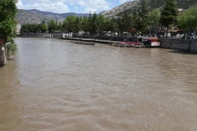 amasyada-taskin-riski-yesilirmak-yukseldi-3uKtKi6n (1)