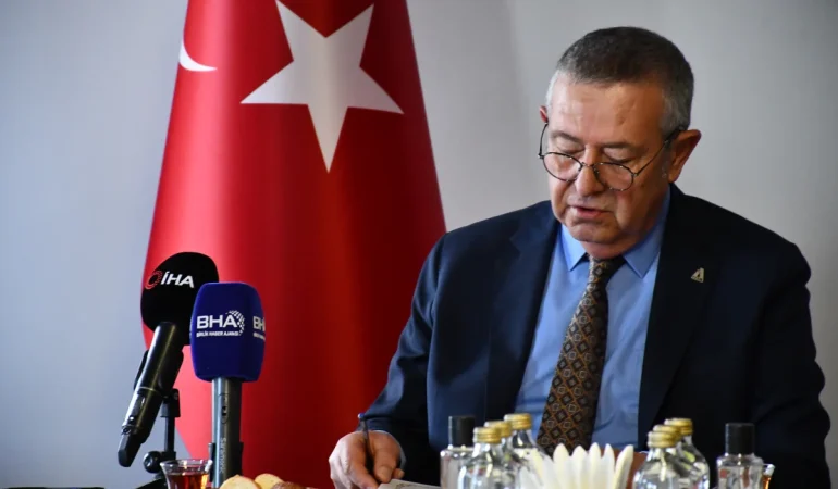 anadolu-osb-yonetim-kurulu-baskani-tuncay-anadolu-osbde-300-fabrika-ile-25-bin-kisiye-istihdam-hedef-H3Nur35f
