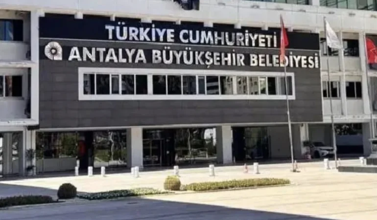 antalyada-operasyon-25-kisi-gozaltinda-0uMqM4LM