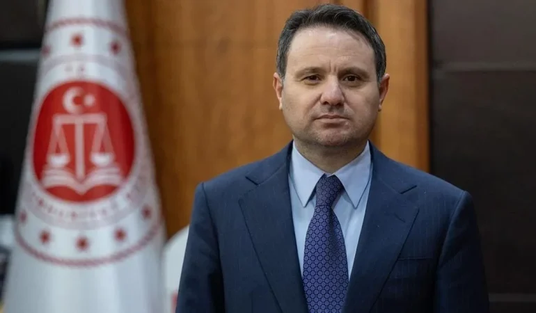 bakan-gurlek-suc-orgutleriyle-mucadelemiz-koklerini-kaziyana-kadar-tavizsiz-devam-edecektir-zd25xY4w