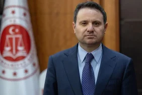 bakan-gurlekten-chp-genel-baskani-ozgur-ozele-yanit-hQZA07PX