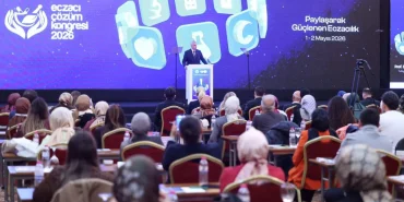 bakan-memisoglunun-katilimi-ile-eczacilik-ta-sorunlar-ele-alindi-fxXokmS4