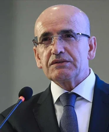 bakan-simsek-ic-borc-cevirme-orani-yuzde-82ye-geriledi-CMek7xJZ