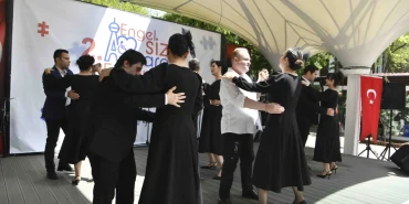 baskentte-engel-yok-senlik-var-mottosuyla-festival-basladi-ucUfK4sN