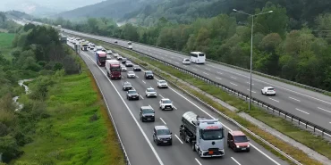 boludan-bayram-tedbiri-istanbul-yonune-agir-vasita-yasagi-Hhd49km8