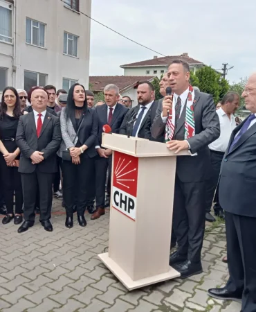 chpli-basarir-duzcede-parayi-sevsek-ak-partiye-gecerdik-dedi-S8SpA6EA