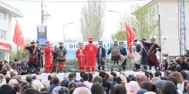 digorda-ilk-kez-duzenlenen-senlik-buyuk-coskuya-sahne-oldu-h2ohJrPV