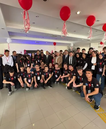 erzurum-lisesinde-bilim-ve-teknoloji-ruzgari-19-proje-buyuk-begeni-topladi-pfW7kLsg (1)