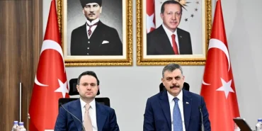iki-bakanin-katilimi-ile-dolandiricilikla-mucadele-zirvesi-uQRUfyXS (1)