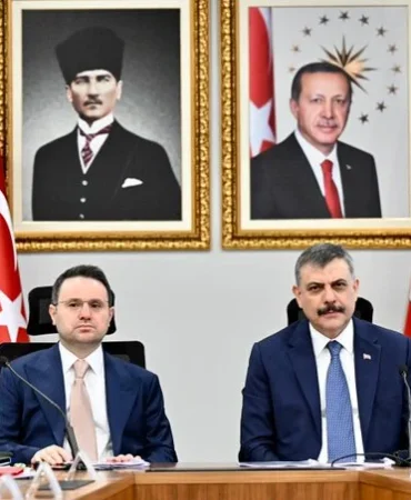 iki-bakanin-katilimi-ile-dolandiricilikla-mucadele-zirvesi-uQRUfyXS (1)