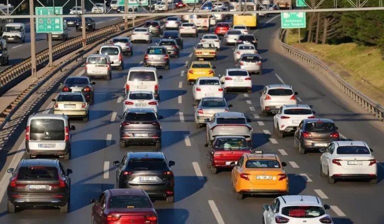 istanbulda-bazi-yollar-gecici-olarak-trafige-kapanacak-5gGQcBA8