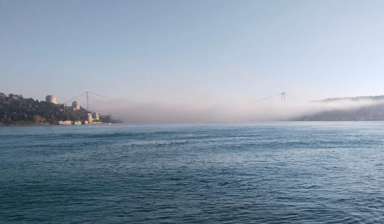 istanbulda-yogun-sis-vapur-seferleri-iptal-edildi-ndmD0YVl