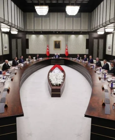 kabine-toplaniyor-gundemde-bolgesel-kriz-ve-ekonomi-var-oVtrDdXr