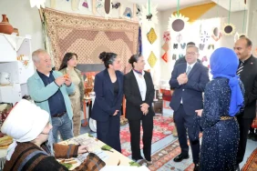 kars-valisi-ziya-polat-7-bolge-tek-ruh-sergisinin-acilisini-yapti-JQ041i1z