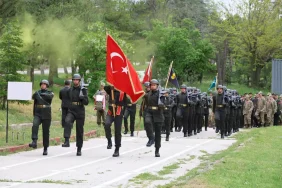 kirikkalede-duygulandiran-askerlik-toreni-kuyoHd1W