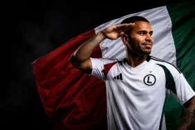 legia-varsova-elitim-ile-yollarini-ayiriyor-msO87CXR