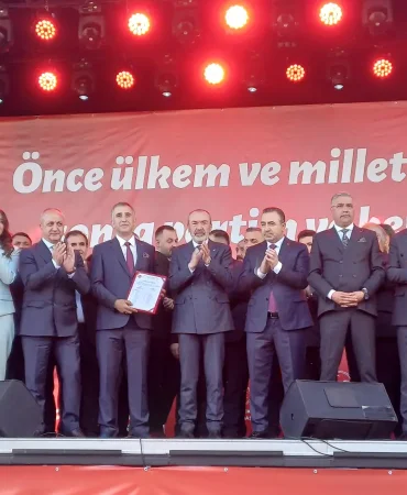 mhp-sincan-ilce-baskanliginda-devir-teslim-toreni-yapildi-W9UIpod8