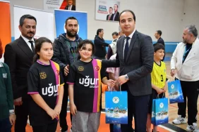 okullararasi-basketbol-turnuvasinda-sampiyonlar-belli-oldu-PFnDAITA