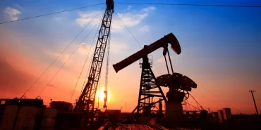 orta-dogu-gerilimi-petrolu-yukseltti-brent-petrol-104-dolari-asti-2VEyW7lk