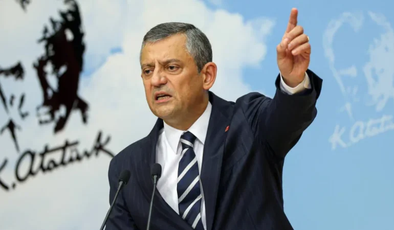 ozgur-ozele-300-bin-tllik-tazminat-karari-jvxgbWjW
