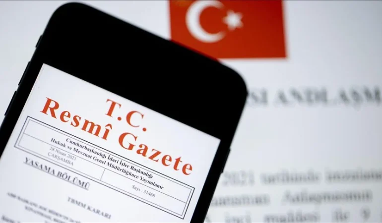 resmi-gazetede-yayimlandi-bakanliklarda-gorev-degisikligi-EWEl3Mci