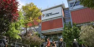 resmi-gazetede-yayimlandi-bilgi-universitesinin-izni-kaldirildi-Xwx5E1Uh