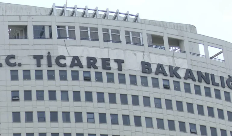 ticaret-bakanligindan-yaniltici-reklamlara-122-milyon-liralik-ceza-fKZJesHp