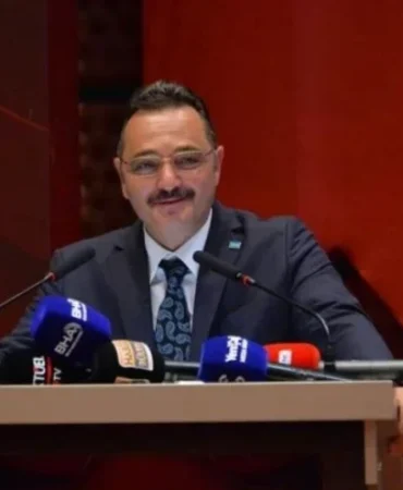 timbir-genel-baskani-dr-basa-kurban-bayramina-kavusmanin-huzurunu-yasiyoruz-J3JkUHUf