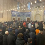 turkiye-bayram-sabahina-camilerde-kavustu-FjfOBEkR