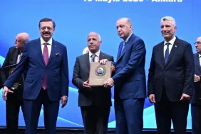 turkiye-odalar-ve-borsalar-birliginden-akyureke-hizmet-seref-plaketi-zXS38D5j