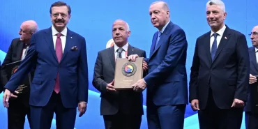 turkiye-odalar-ve-borsalar-birliginden-akyureke-hizmet-seref-plaketi-zXS38D5j