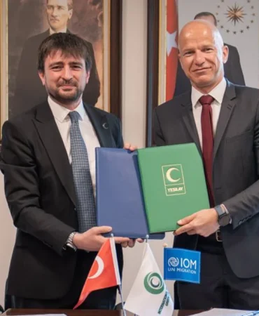 yesilay-ve-bmden-gocmenler-icin-ortak-adim-OSPJUE3K