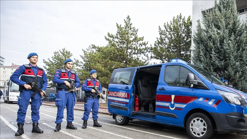bakan-ciftci-duyurdu-jandarma-teskilatinda-nobet-degisimi-BFfzLzVZ