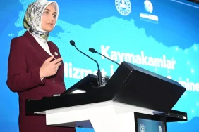 bakan-yardimcisi-yigitbasi-erzurumda-kaymakamlarla-bulustu-106a227681301c8
