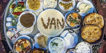 dunyanin-sofrasi-van-kahvaltisi-7-kez-vanda-kuruldu-106a