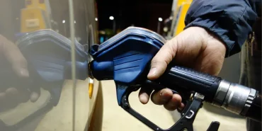 indirimin-ardindan-benzin-ve-motorine-artis-sinyali-IZWLA75W