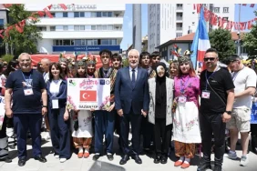 isparta-uluslararasi-gul-festivali-basladi-106a22bf141f6e3