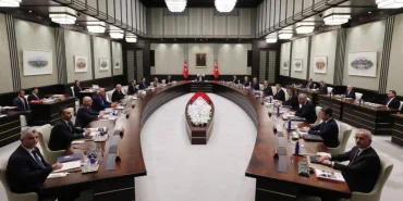 kabinede-gozler-orta-dogu-ve-ekonomi-gundeminde-zfi7067D