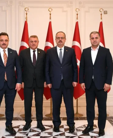 timbir-heyetinden-ankara-valisi-canbolata-ziyaret-eAE0yisU