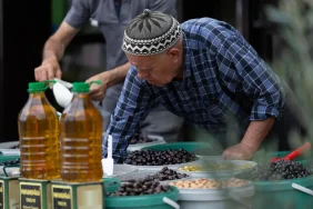 tirilyede-zeytin-cicegi-festivaline-buyuk-ilgi-OyXeupZt